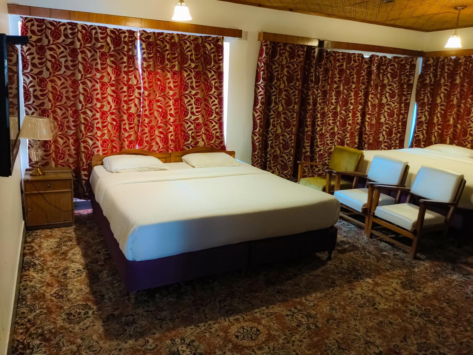 Hotel Season Palace Srīnagar Zewnętrze zdjęcie