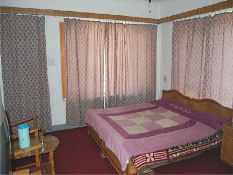 Hotel Season Palace Srīnagar Zewnętrze zdjęcie